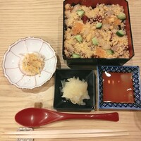 藤鮨 - バラちらし寿司と蟹身卵黄和え