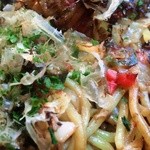 Okonomiyaki Yukiyoshi - モダン焼きのアップ