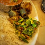 アンドスパイス - モロッコいんげんのポリヤルと2色のポテトマサラ