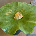 Auberge eaufeu - ◆hamo
                                鱧は焼き霜に。
                                ハーブのペースト 茗荷 梅とトマトのジュレ