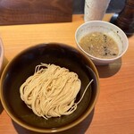 拉麺 成 - 
