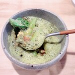 ACiD brianza - 発酵のお料理すくったところ。軽くバターソテーされたリードヴォーのプルンと感やコク風味、ブロッコリの歯ざわり春菊泡のふわふわ感と米麹の粒粒プチプチ。やさしい甘みまるっと美味しい(*˘︶˘*).｡.:*♡