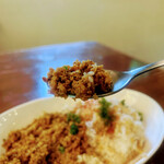 ROSE CORPORUSE - 高菜豆腐を使用したキーマ風カレーは甘味もあり大変ヘルシーな味わい