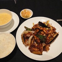 スーツァン・レストラン陳 渋谷店 - サービスランチ(ナスと鶏肉の甘味噌炒め)