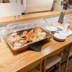 ヨーキーズブランチ - パンビュッフェコーナー