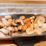 ヨーキーズブランチ - パンビュッフェコーナー