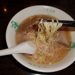 一寸法師 - ラーメン（小）箸上げ