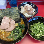 家系ラーメン 佐々喜家 - 