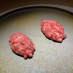 トレイス - 竹の谷蔓牛(左)と見島牛(右)のタルタル