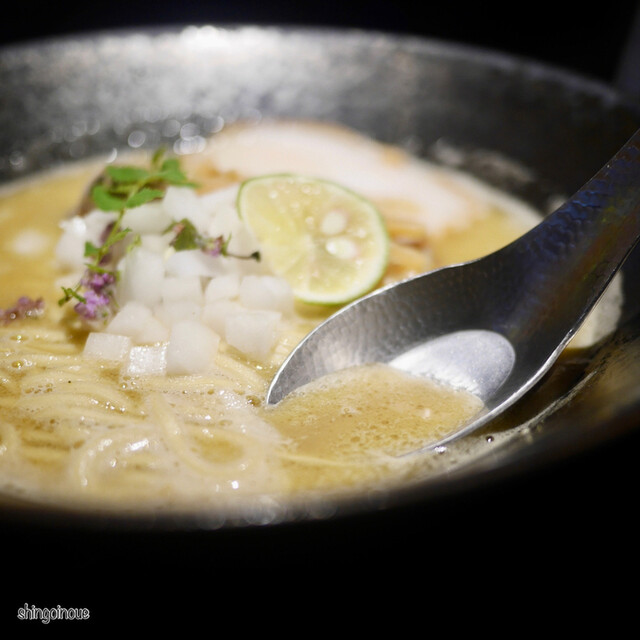 NEXT□ （ネクストシカク） - 難波（南海）/ラーメン | 食べログ
