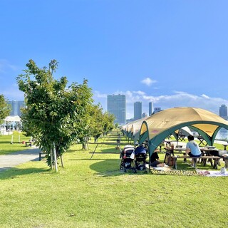海と都会が融合する、東京湾の絶景を味わう公園BBQ