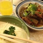 京極スタンド - ポテトサラダ(¥450)牛すじコンニャク煮(¥620)