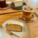 アップコーヒー - 『バニララテ（ブレンド、アイス』
『レモンケーキ』
