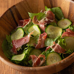 Jamon serrano green salad with onion dressing