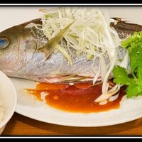 鮮魚の姿蒸し