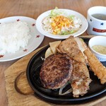 ステーキのどん - 日替わり(月) 845円 , ランチミニサラダ 110円