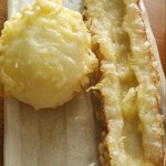 讃岐うどん 白庵 - ちくわ天と玉子天は別盛りで・・・