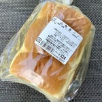 たなかのパン - 山型食パン 300円(税込324円)