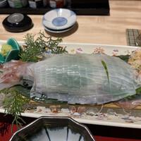 対馬のどぐろとイカ活き造り 博多 魚蔵 都ホテル店 - 