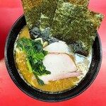 ラーメン 杉田家 本店 - ラーメン