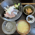 夕凪 - 海鮮ローストビーフ丼1200円