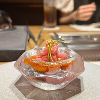 お肉屋 けいすけ 三男坊 - ユッケ　トロけるお肉