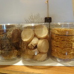 ル・クール神戸 - ロビーでも販売されていました。