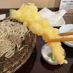 蕎麦彩彩　久留葉 - 海老（1本）の天ぷら
