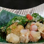 茄子の揚げ出汁（海老天付き）