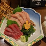 鮪小屋本店 - マグロ中トロ赤身刺身