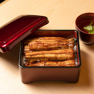 [Our top pick] The eel with its crispy and fluffy texture is a must-try.