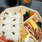 旅弁当駅弁にぎわい - 横浜黒ビールと共にいただきます！
