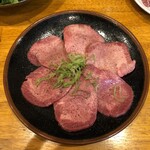 ホルモン焼肉まんぷく - 