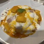 イケアレストラン - ヨーグルトソースのトロピカルパンケーキ！