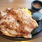 ステーキとハンバーグのさる～ん - サーロイン600g　3700円