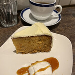 ティー マルサン - キャロットケーキは、しっとりして煮物的甘さで過去一かもしれません！