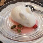 創作中華 China Dining 麗 - デザートのウサちゃん杏仁豆腐 (*'ヮ'*)♪