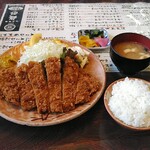 銭形 - 上とんかつ定食　1900円