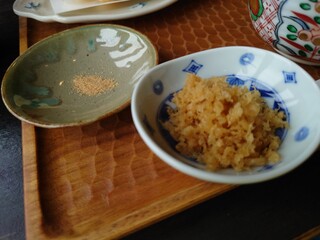 Ichibun - 左のお皿が海老塩。
