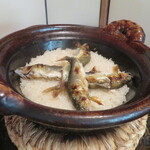 比良山荘 - 鮎ご飯