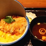 とんかつ わか葉 - 厚切りカツ玉丼