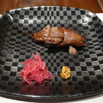 柳家錦 - 蝦夷ジカのヒレ、マスタードと生姜