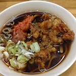 一〇そば - 太蕎麦にゲソ天と紅ショウガ天半分