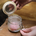 鉄板焼きWAGYU LIVERARY - 和牛 低温調理 瞬間燻製