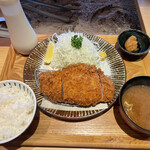 とんかつと、しゃぶしゃぶ。黒豚ふくや - 