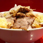 ラーメン二郎 - ラーメン半分＋ニンニク多め＋ショウガ半分SK