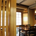 味杉 - テーブル席