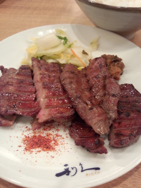 牛たん炭焼 利久 名掛丁店 | 仙台の名物牛タン専門店