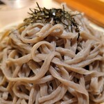 季節料理 舞 - そば、アップ。