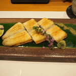 梅田お初天神 鮨処 辰 - うなぎ白焼あて